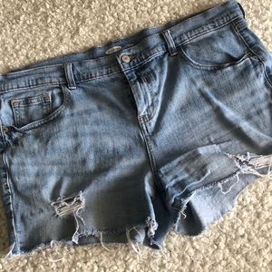 Old Navy boyfriend light wash denim cutoff shorts